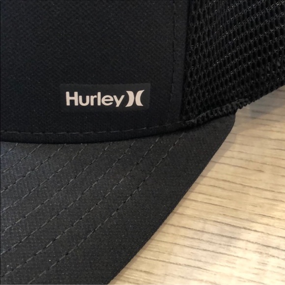 HURLEY | Men’s Trucker SnapBack - Picture 2 of 5